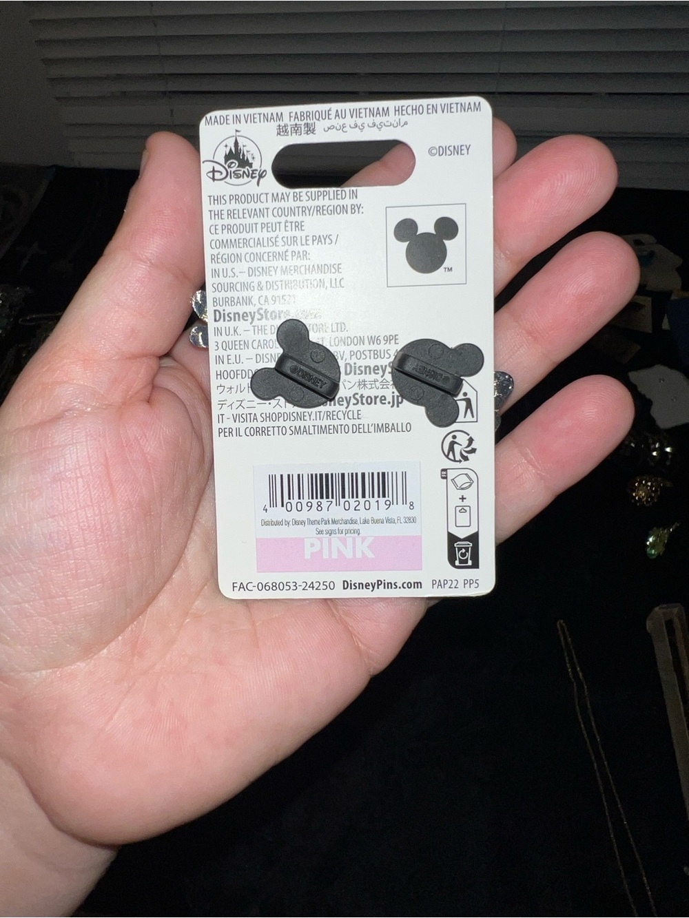 DISNEY PIN - Picture 2 of 3